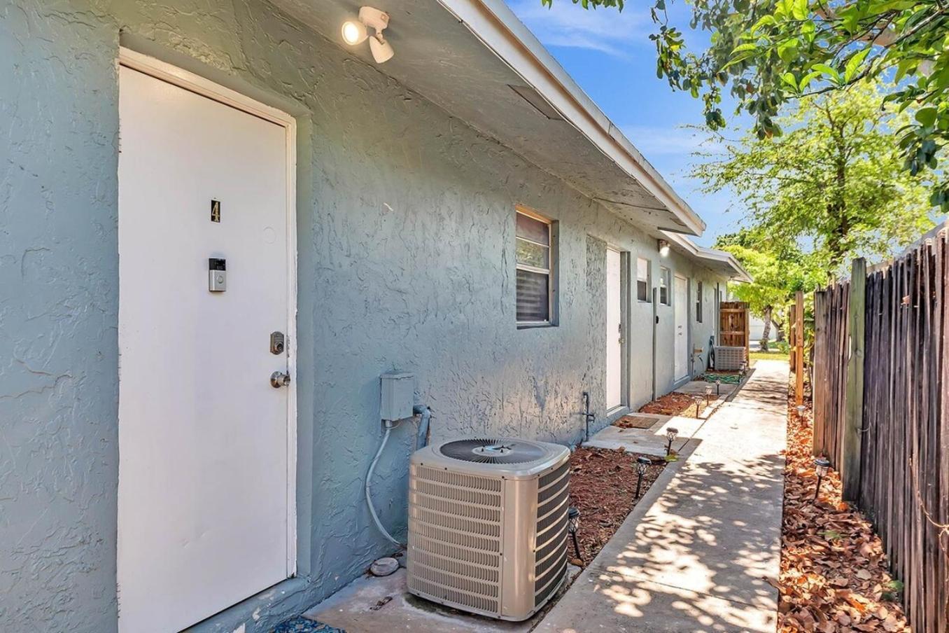 New 2 Bed Studio Close To Beach & Casino Ha04 Hollywood Exterior photo