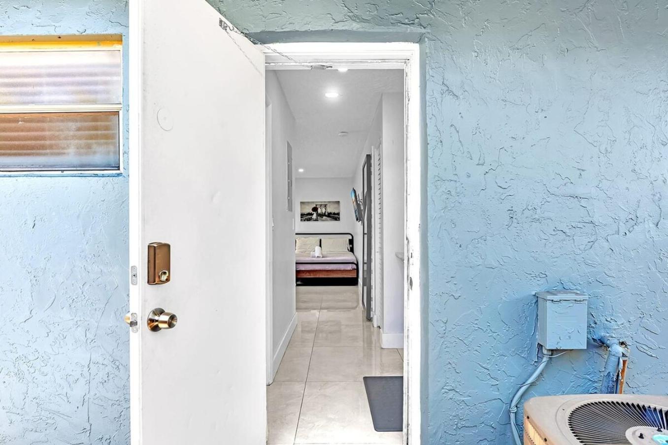 New 2 Bed Studio Close To Beach & Casino Ha04 Hollywood Exterior photo