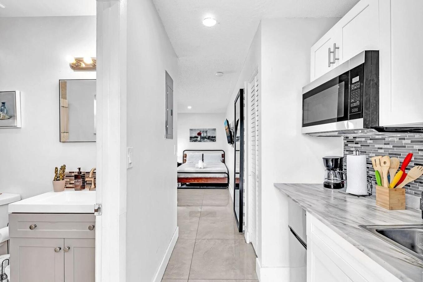 New 2 Bed Studio Close To Beach & Casino Ha04 Hollywood Exterior photo